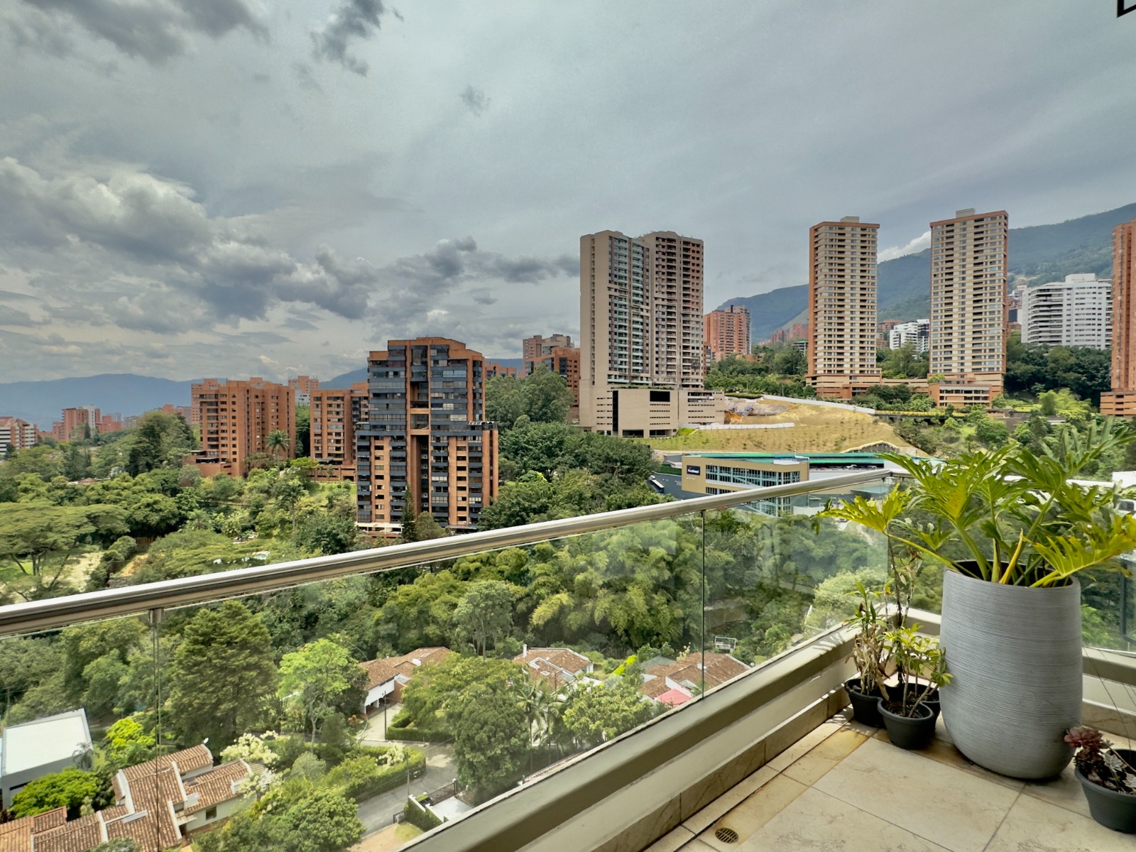 Sala Apartamento Categoría B — CH Elite Group Medellín