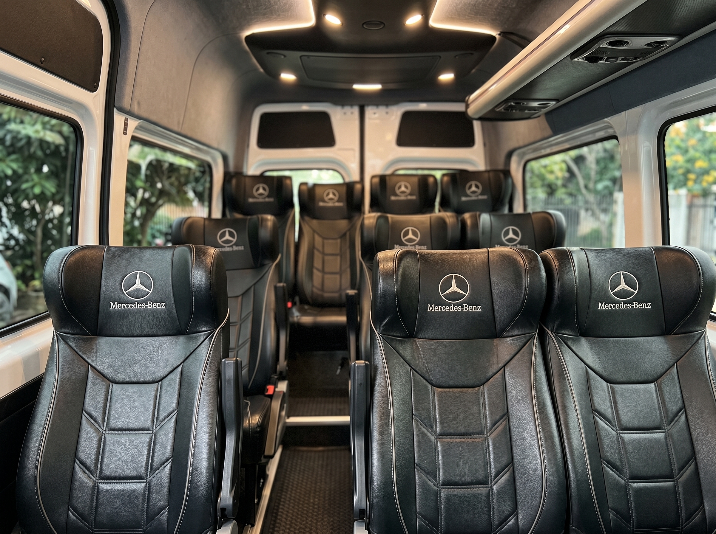 Van Mercedes Benz — Transporte privado